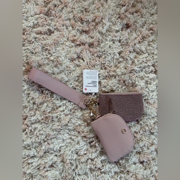Lululemon Dual Pouch Wristlet Glitter Pink Champagne/Mink Berry/Gold NWT - Picture 5 of 9